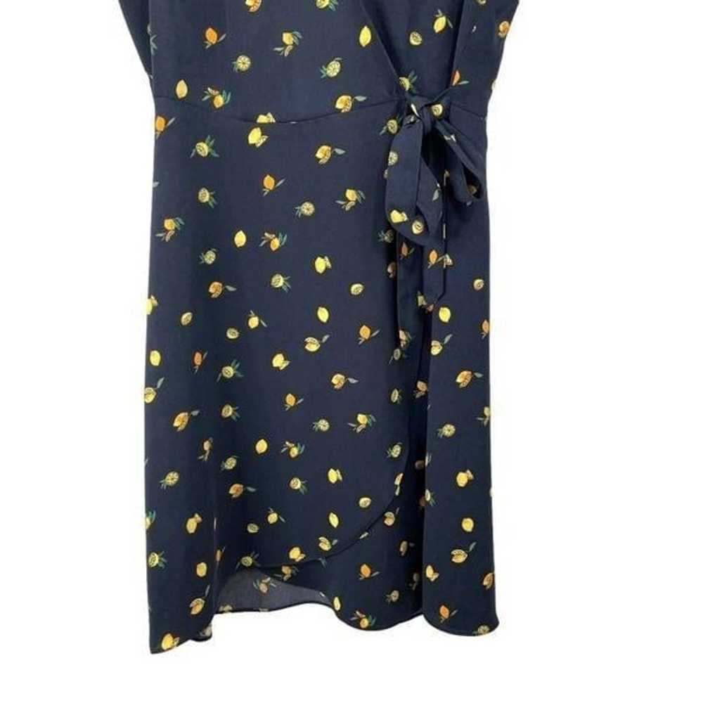 J. Crew Drapey twill lemon print wrap dress Sz 2 - image 5