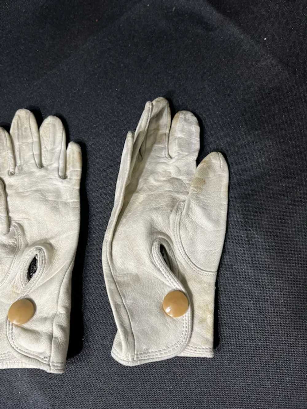 Vintage White Leather Kid Gloves - image 6