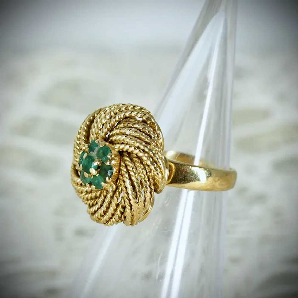 Massive 18K solid gold ring with natural emeralds… - image 10