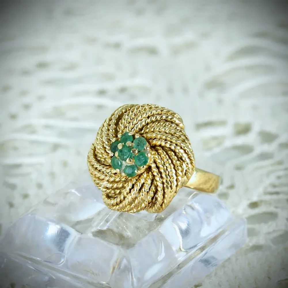 Massive 18K solid gold ring with natural emeralds… - image 12