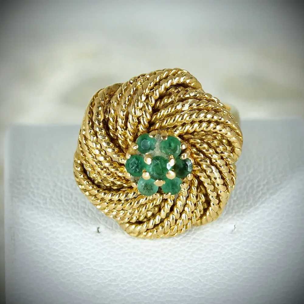 Massive 18K solid gold ring with natural emeralds… - image 4