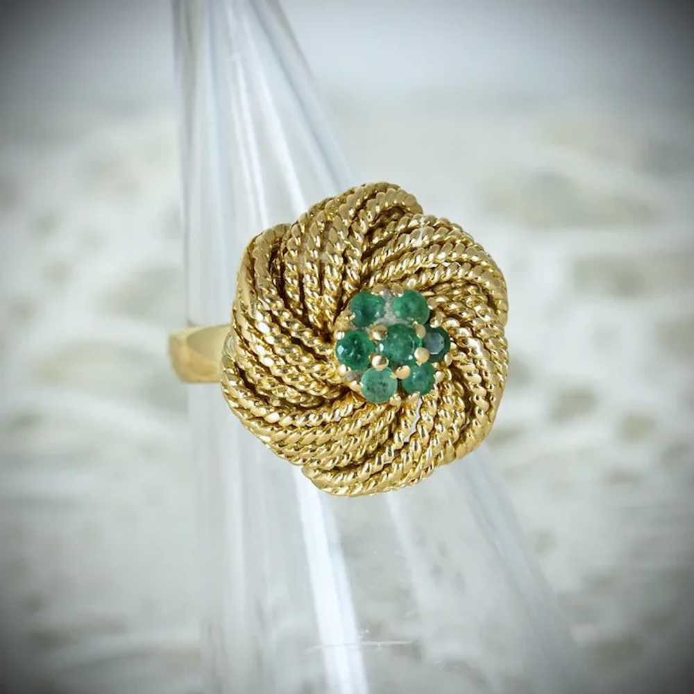 Massive 18K solid gold ring with natural emeralds… - image 7