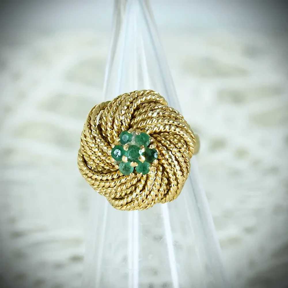 Massive 18K solid gold ring with natural emeralds… - image 8