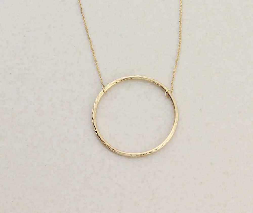 14k Yellow Gold Texture Circle Necklace 16" - image 8