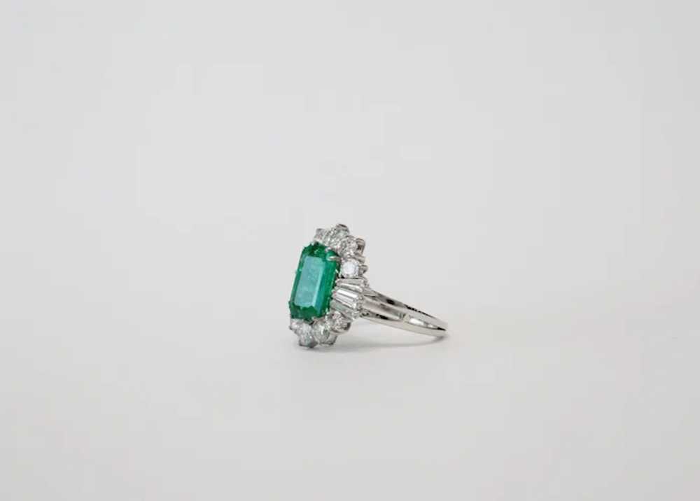 18k White Gold Emerald & Diamond Cocktail Ring, S… - image 4