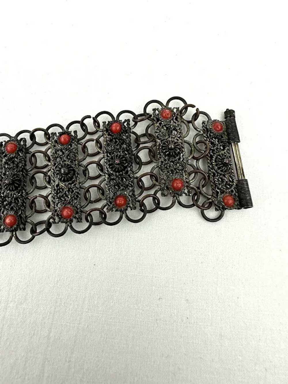Art Deco Chain Mail and Coral Glass Cuff Bracelet - image 4