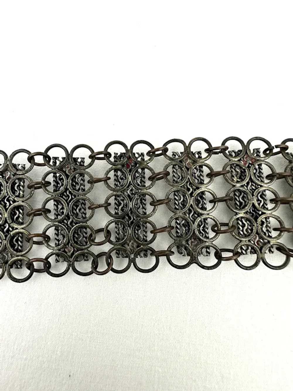 Art Deco Chain Mail and Coral Glass Cuff Bracelet - image 7