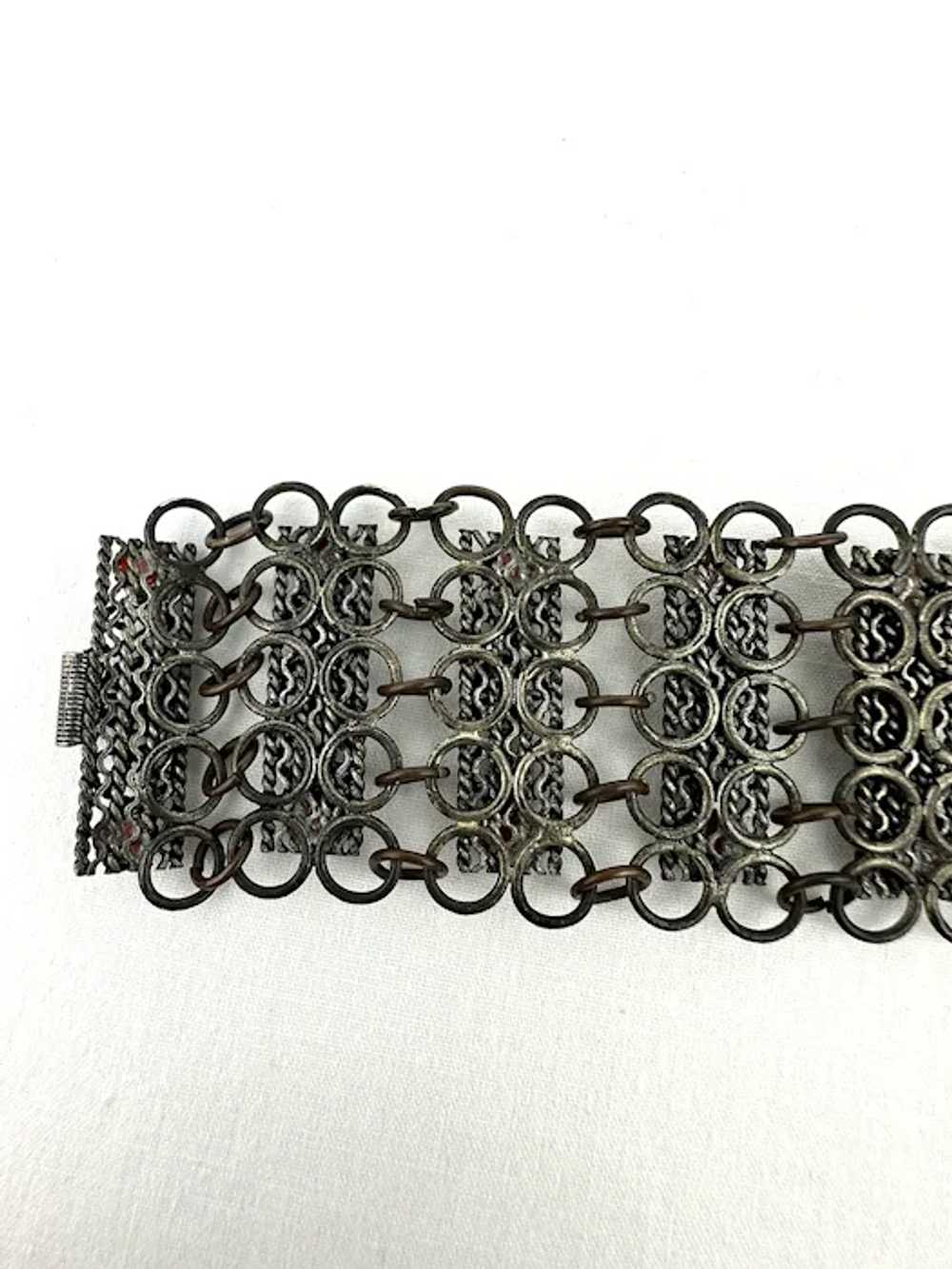 Art Deco Chain Mail and Coral Glass Cuff Bracelet - image 8