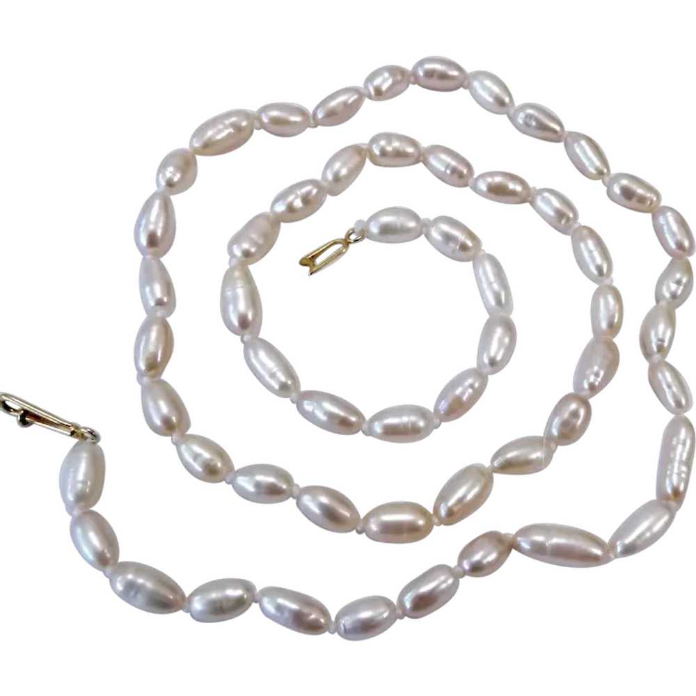14K Gold Clasp Oval Cultured Pearl Necklace Knott… - image 1