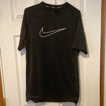 Nike Pro t-shirt   Black  adult M  slim fit