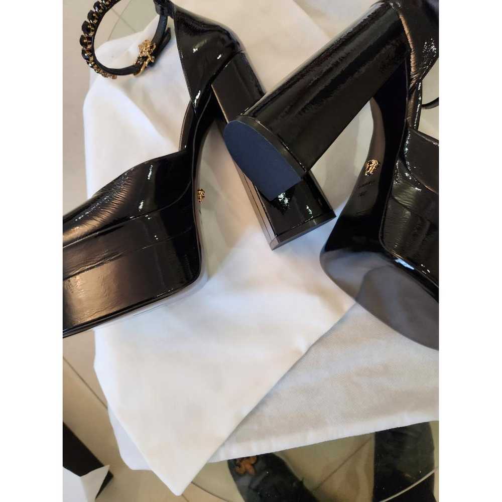 Versace Medusa Aevitas patent leather heels - image 6