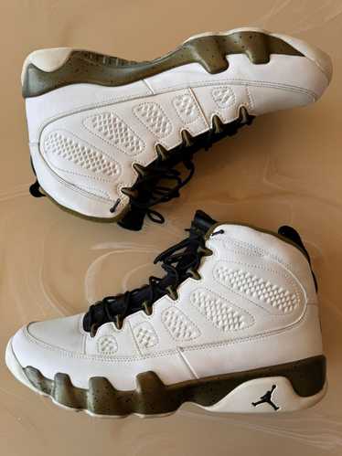 Jordan Brand ***RARE JORDAN 9 STATUE - image 1