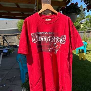Vintage Tampa Bay Buccaneers T-shirt