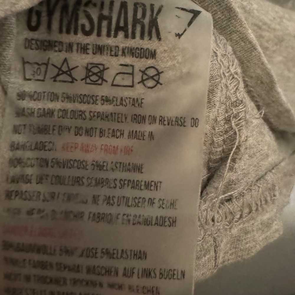 Gymshark OG Crest shirt - image 5