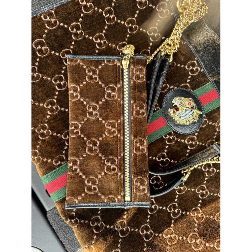 Gucci Rajah velvet clutch bag - image 4
