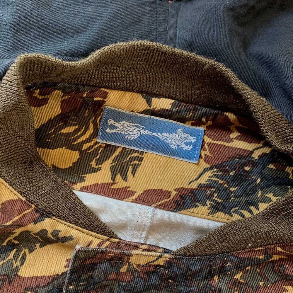 20471120 RARE Dragon Camo Hooded Jacket - image 3