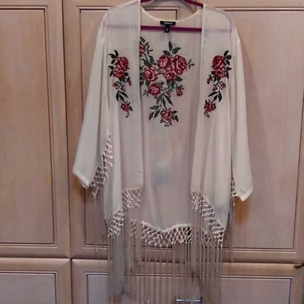 Torrid embroidered floral rose Fringe boho ivory … - image 8