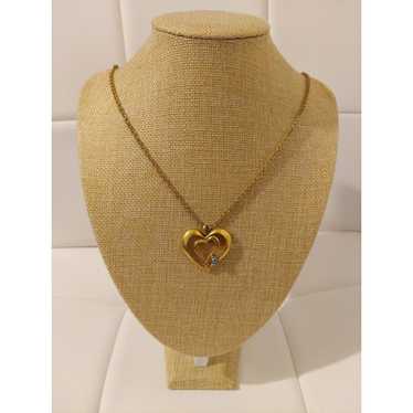 Vintage Vintage Avon Gold Tone Heart Shaped Penda… - image 1