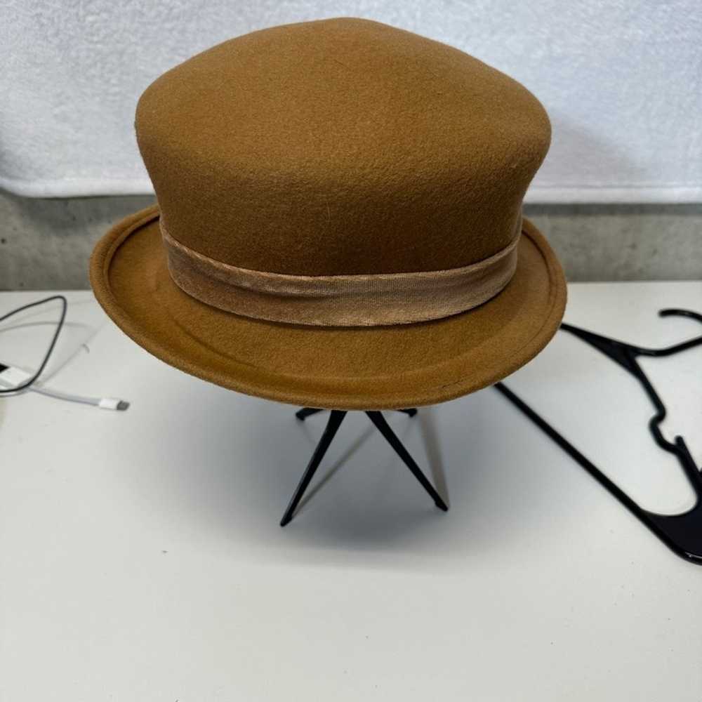 Lord & Taylor 100% Wool Tan Bow Round Hat - image 3