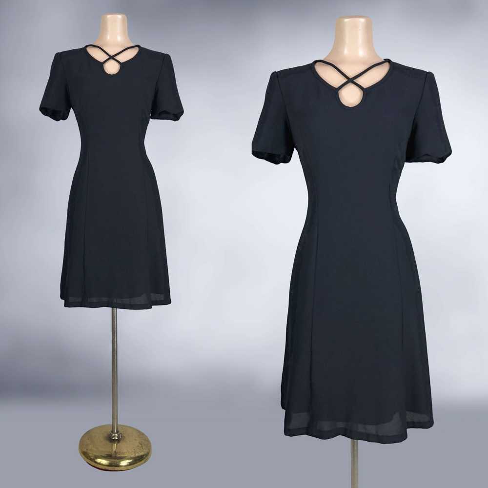 80s Vintage Cage Neckline Little Black Dress by L… - image 4