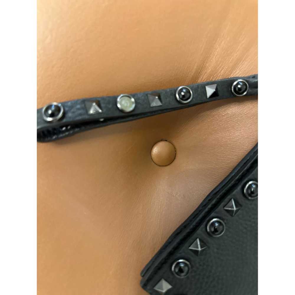 Valentino Garavani Rockstud leather clutch bag - image 3