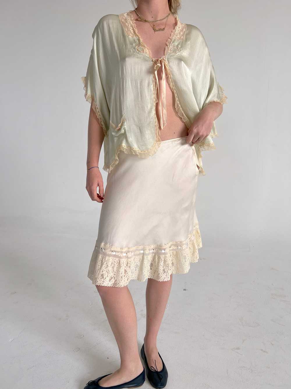 1930's Cream Silk Skirt - image 1