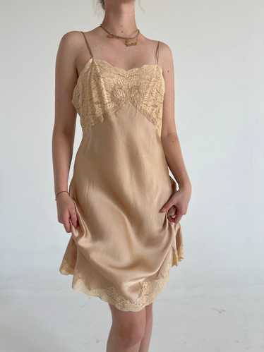 1930's Latte Silk Slip with Bow Embroidery - image 1