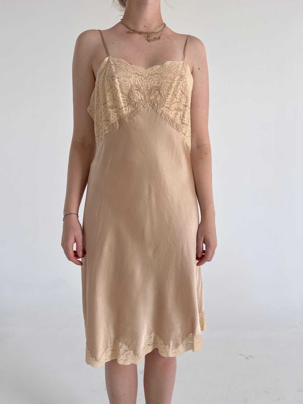 1930's Latte Silk Slip with Bow Embroidery - image 3