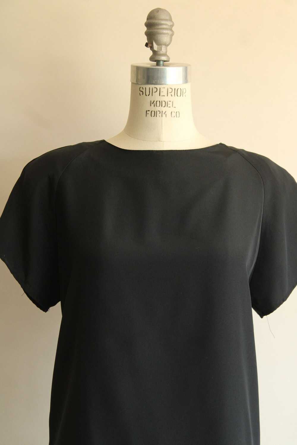 Vintage 1990s Black Shirt with Keyhole Back and S… - image 4