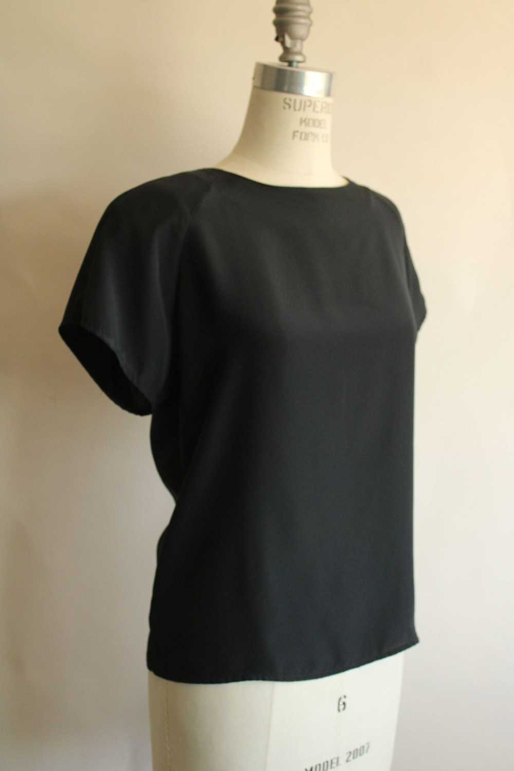 Vintage 1990s Black Shirt with Keyhole Back and S… - image 5