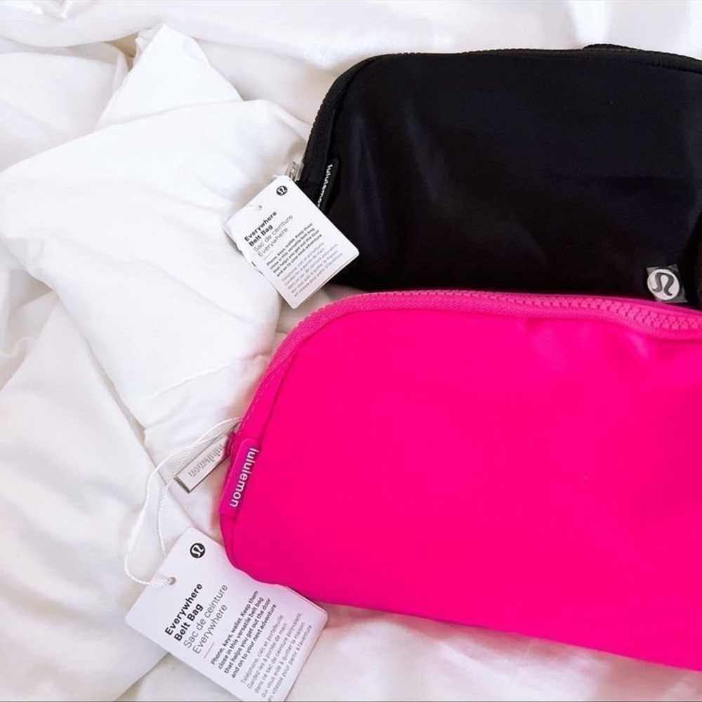 Lululemon Everywhere Belt Bag Black & Sonic Pink … - image 3