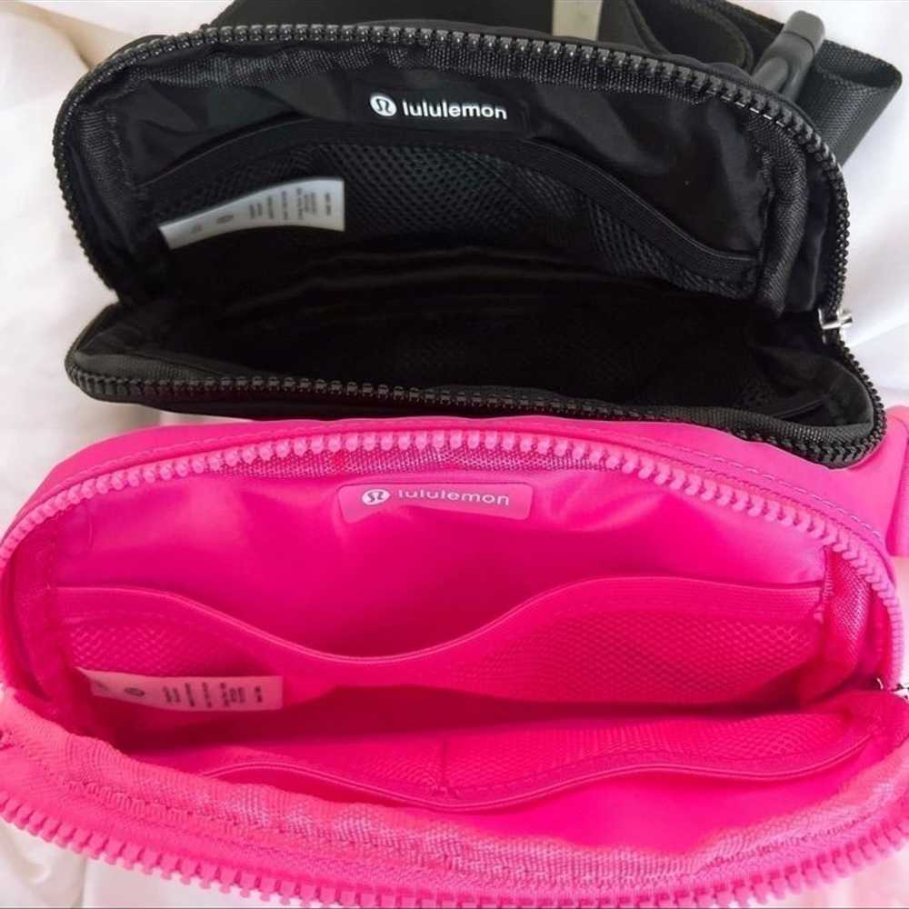 Lululemon Everywhere Belt Bag Black & Sonic Pink … - image 5