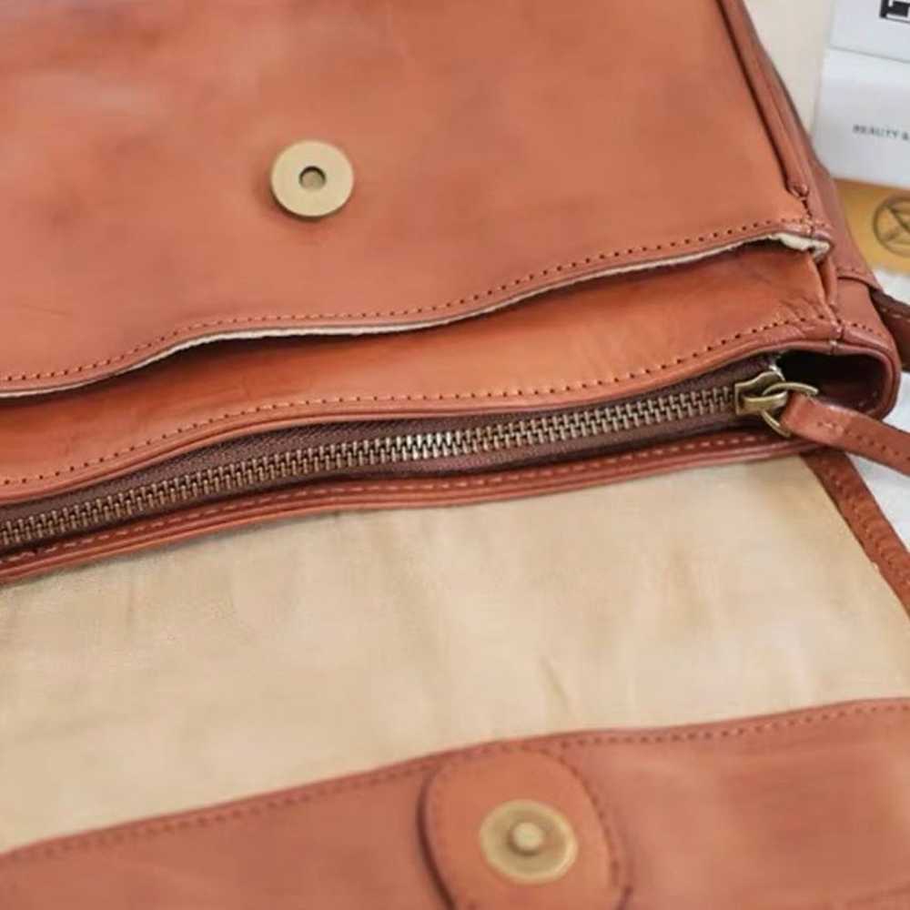 Retro style Leather messenger bag - chestnut brown - image 3