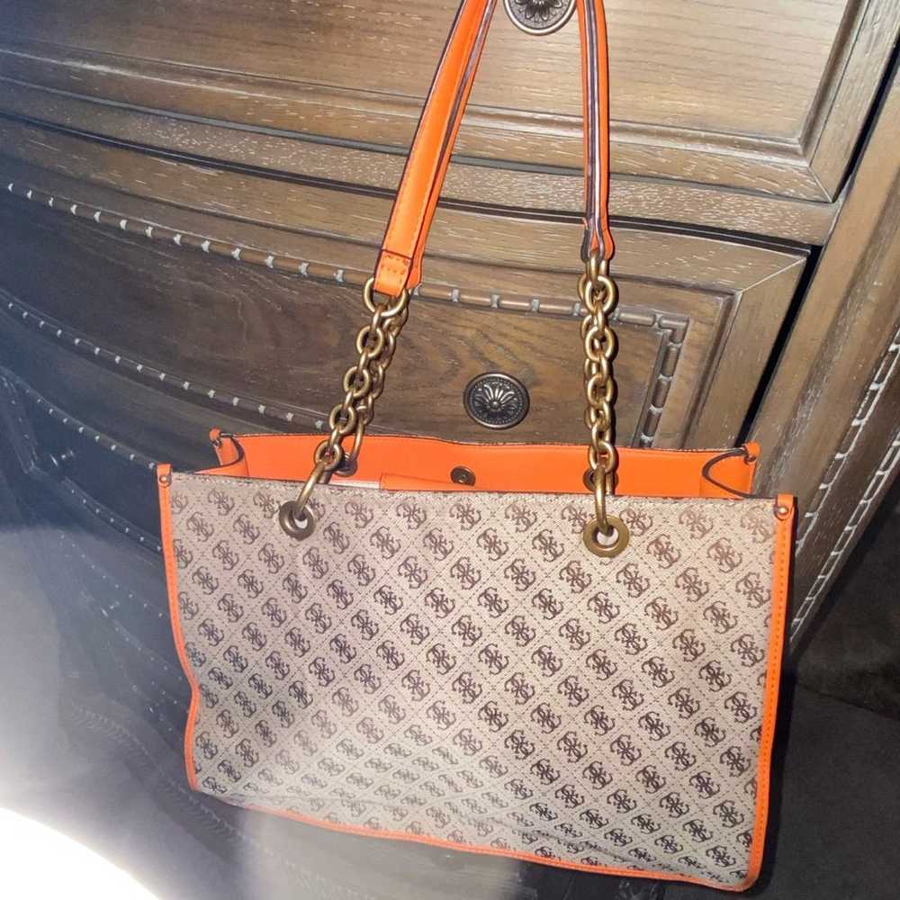 Large Guess Tote - image 4