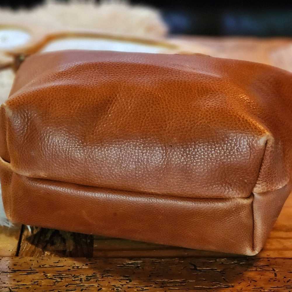 Portland Leather Medium Zippered Sedona Tote with… - image 4