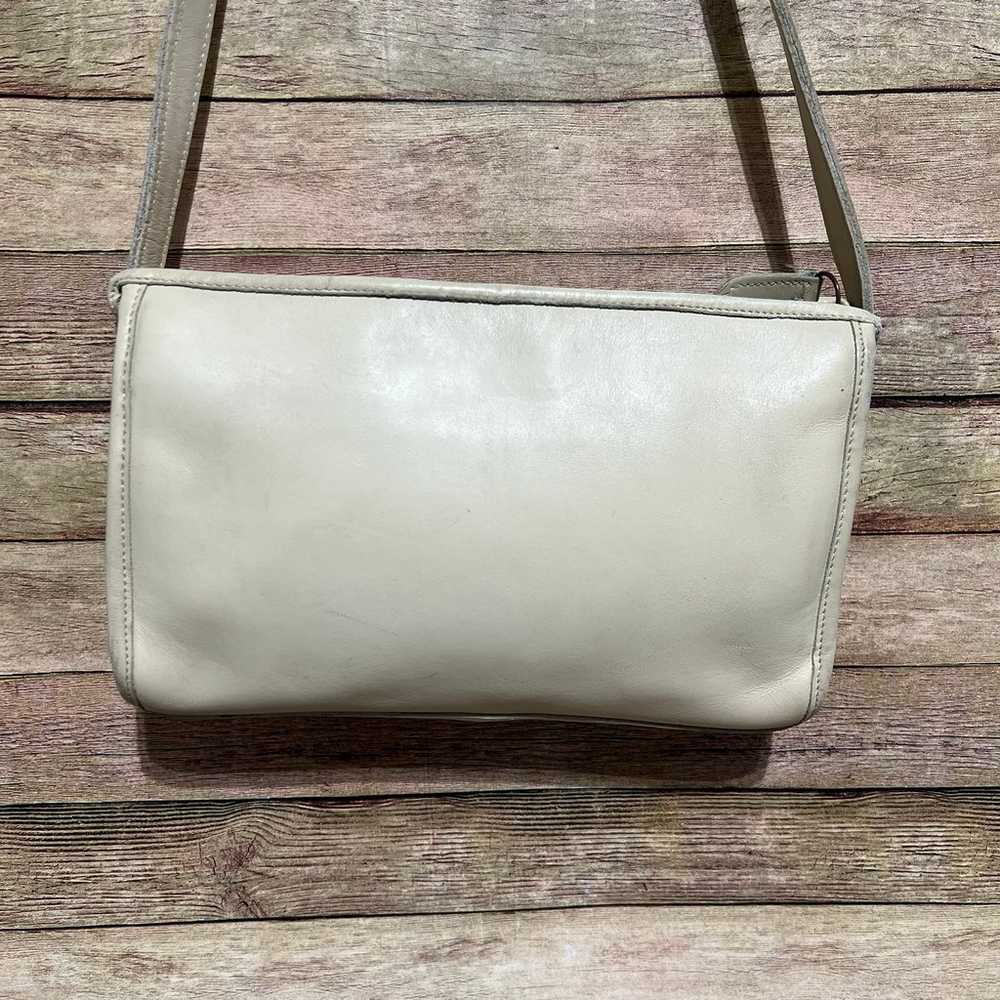 Coach White Leather Vintage Crossbody - image 3