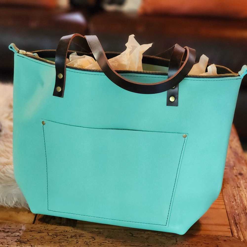 Portland Leather Large Zippered Mint Tote - image 1