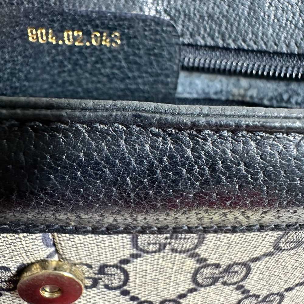 Gucci Shoulder Bag - image 10