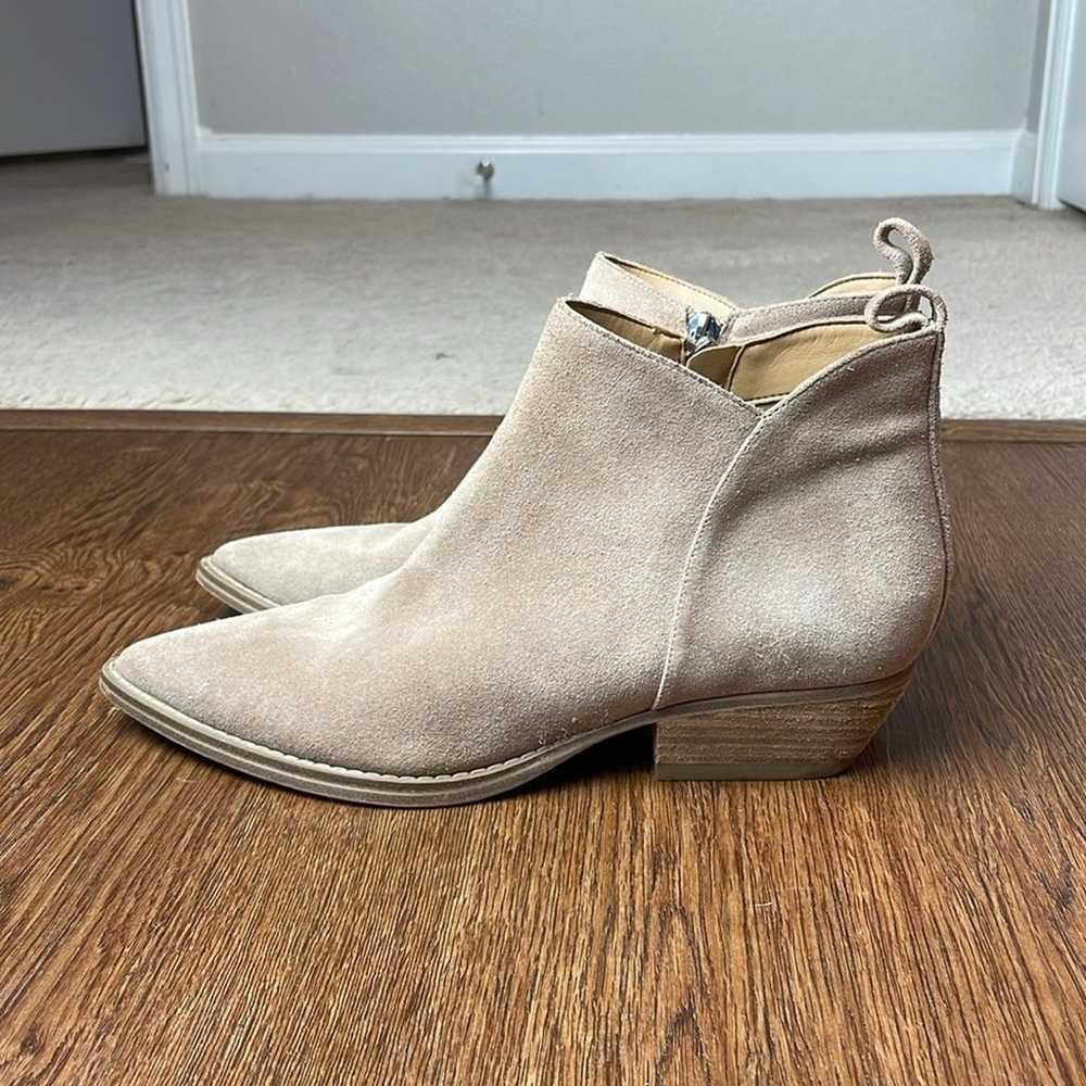 MARC FISHER Light Taupe Suede Zip-on Pointy Toe B… - image 5