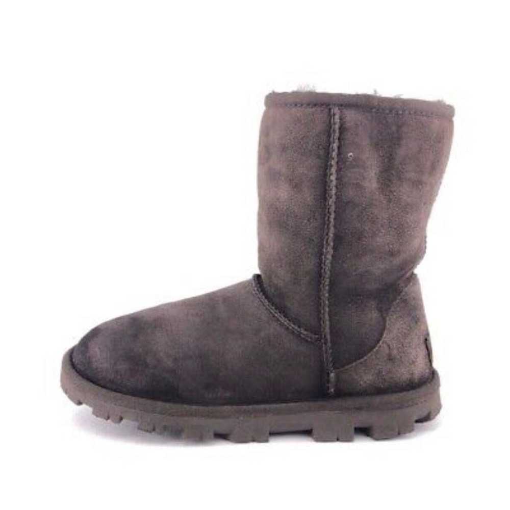 UGG Essential Short Classic Boot - image 9