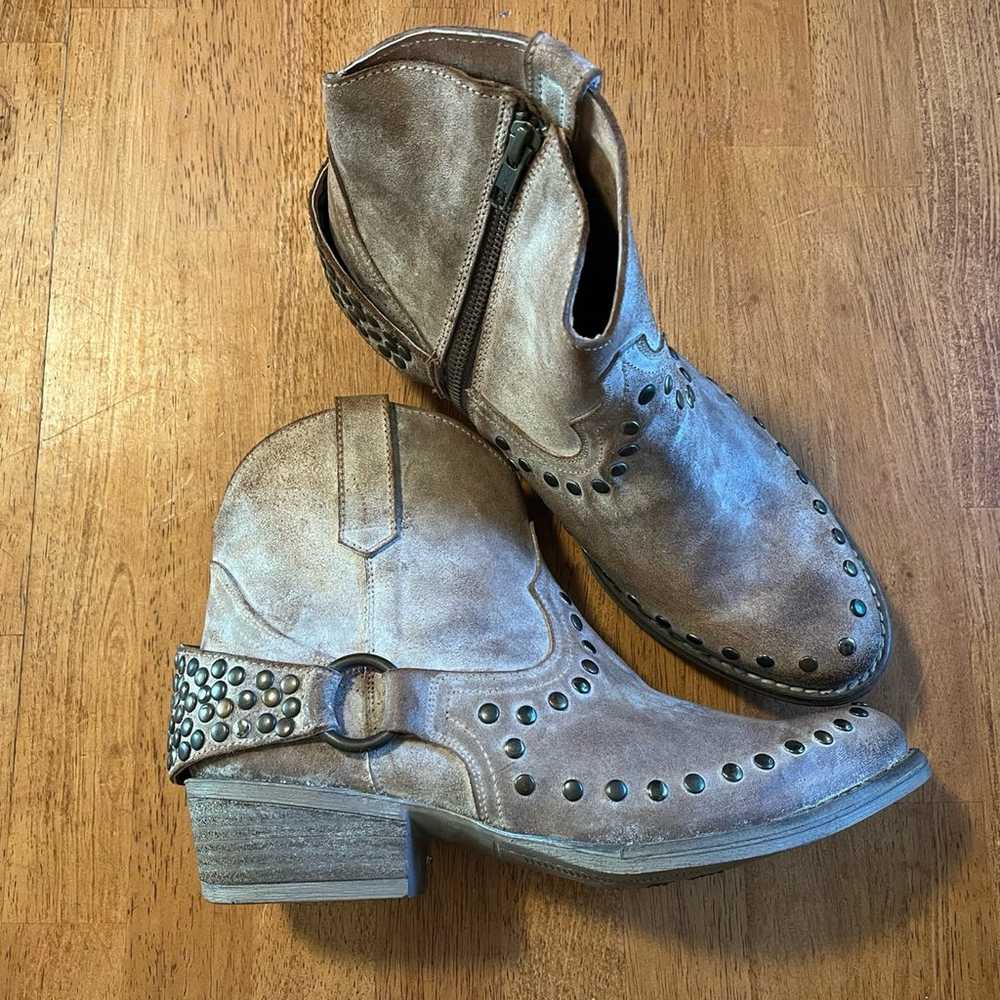 Circle G Womens Short Gray Cowboy Boots 11 Studded - image 1