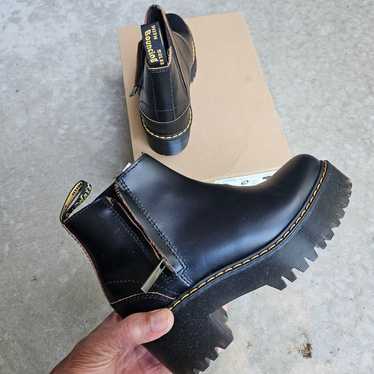 Dr. Martens Rometty Platform Chelsea Boots, sz 5 - image 1