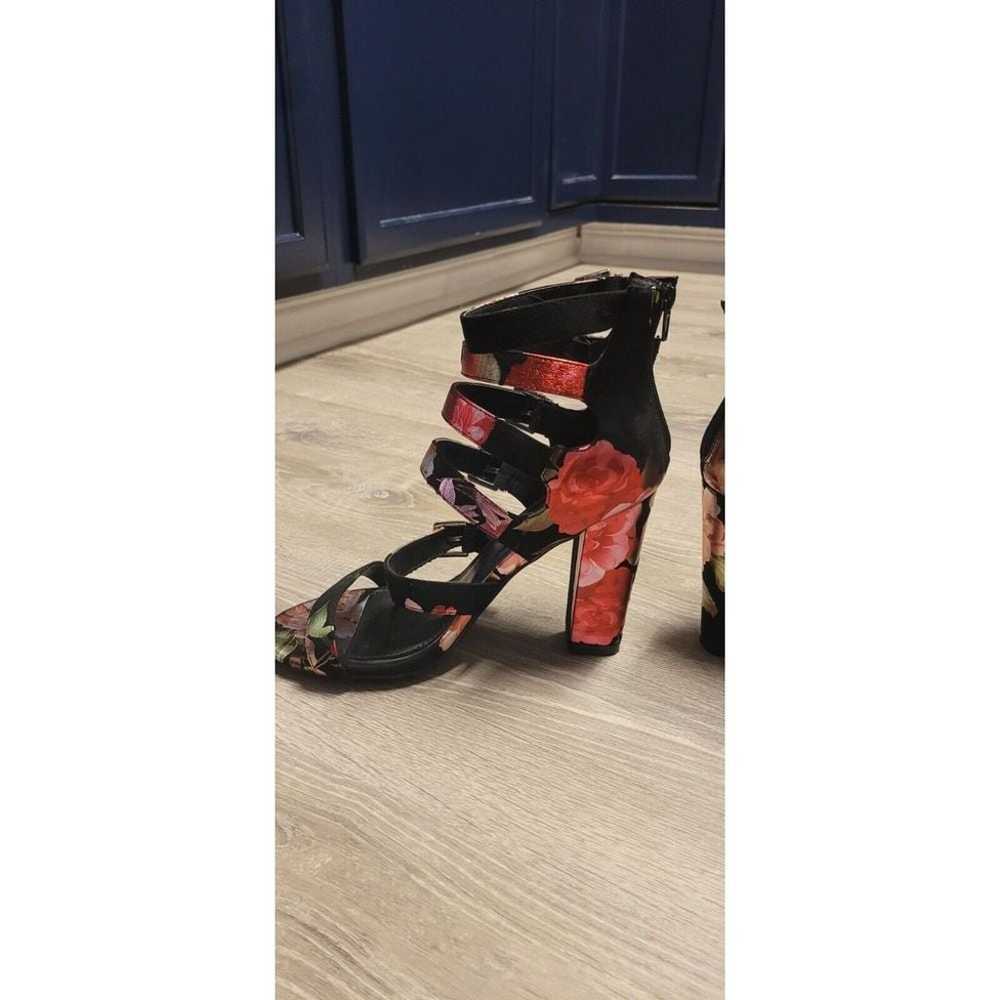 Shoe Republic High Heels "Rose" Black Oriental 6 … - image 5