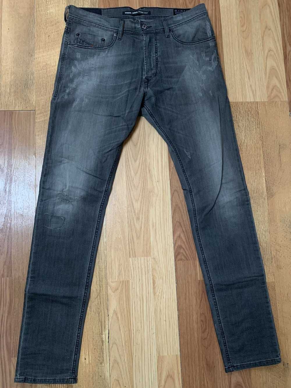 Diesel Diesel Slim Carrot Jeans - W31 L32 - image 1