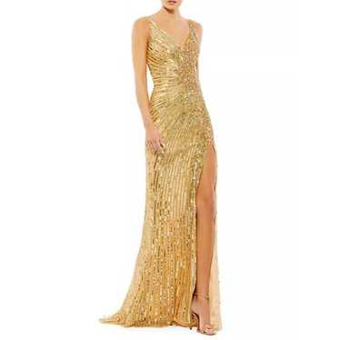 Mac Duggal Sleeveless Sequin Gown in Gold Size 8 F