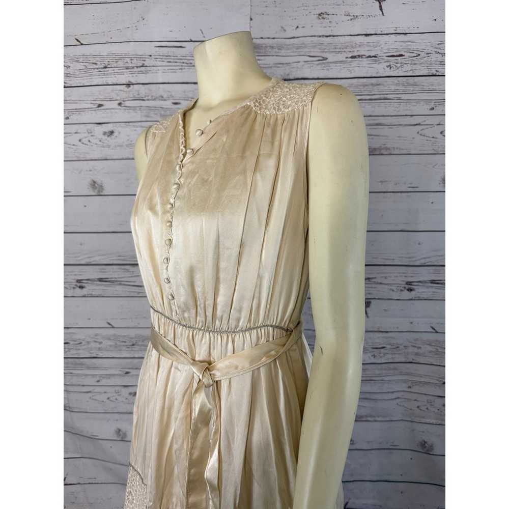 Hanii Y cream Silk sleeveless belted dress button… - image 10