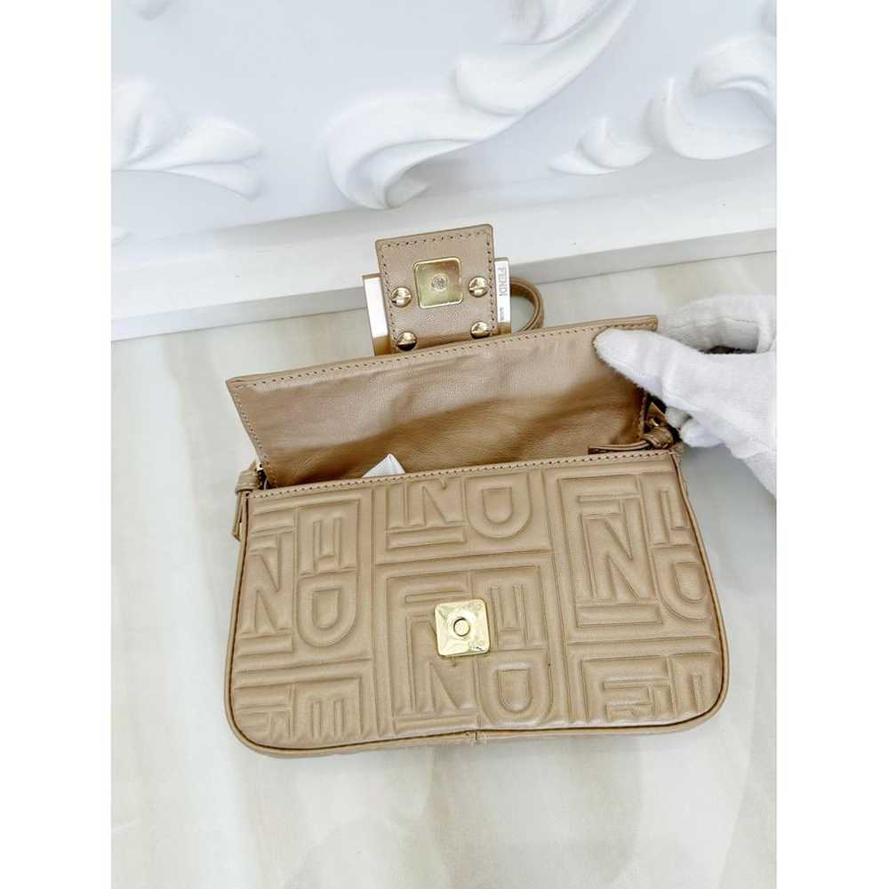 Fendi Baguette 1997 Re-Edition leather handbag - image 7