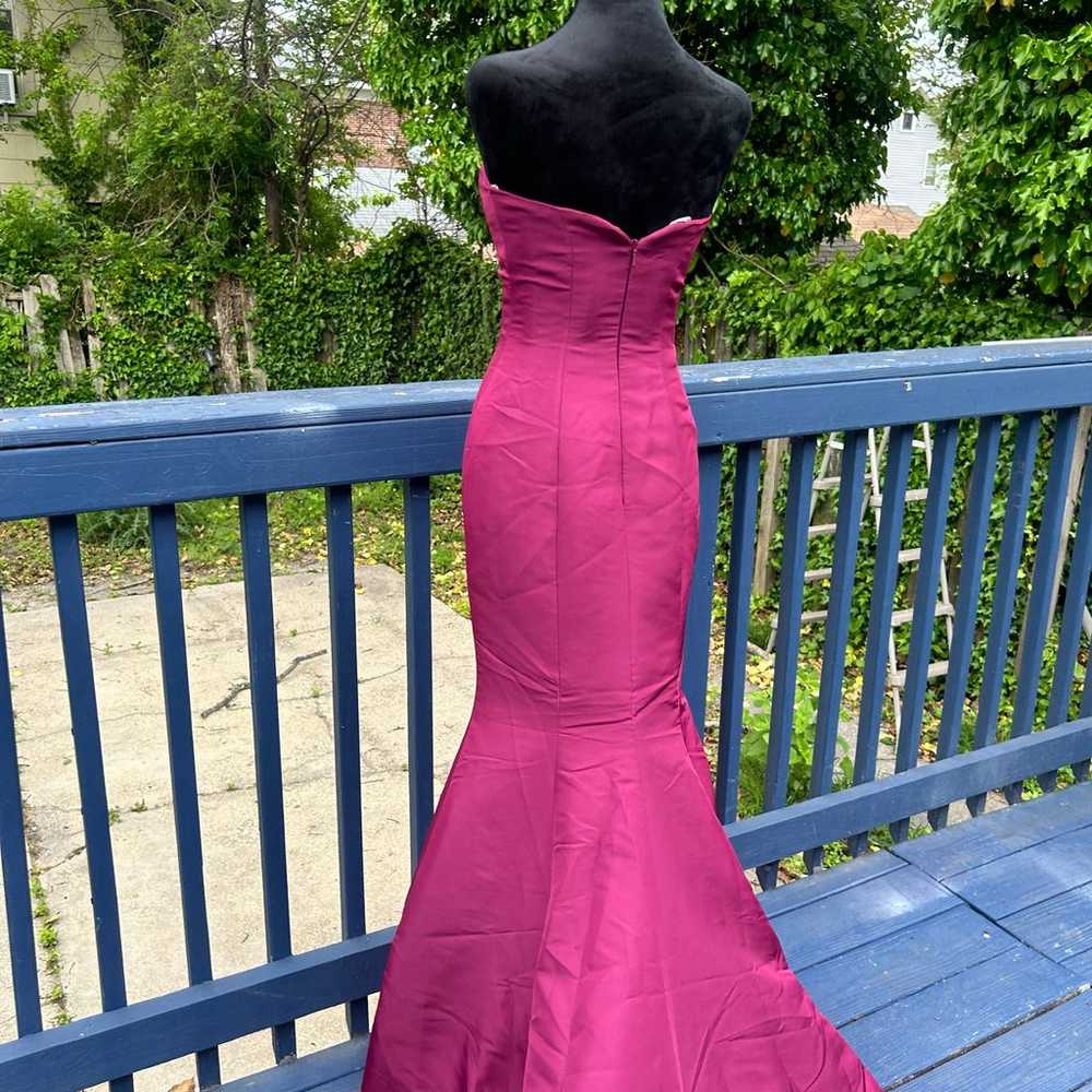 Fuchsia strapless Sherri hill dress - image 10