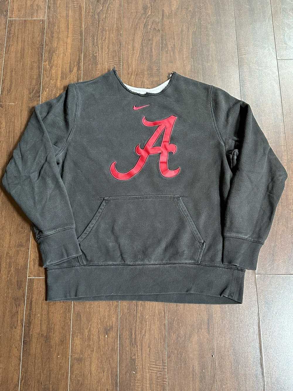 Ncaa × Nike × Streetwear Modern Alabama Crimson T… - image 1