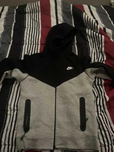 Nike Black and grey nike tech hoodie